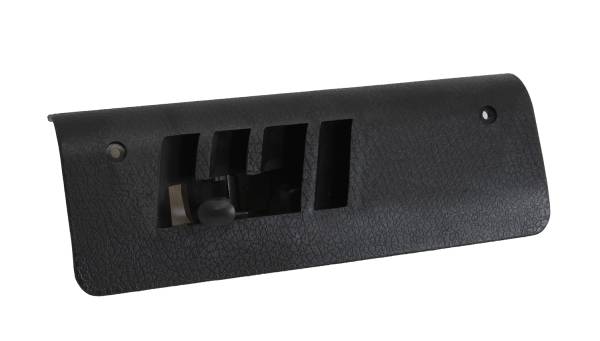 West Coast Metric - VENT COVER, FLOOR, RIGHT, BLACK PLASTIC, BUG SEDAN 1968-77, BUG CONV. 1968-70